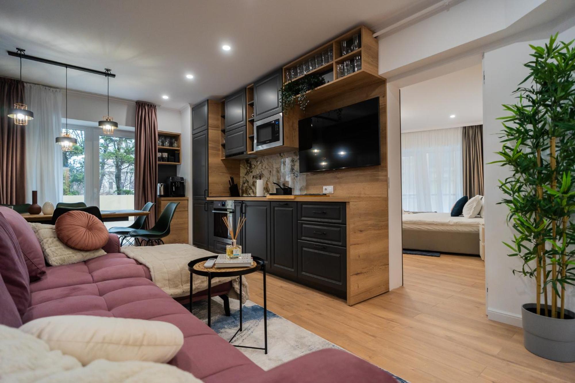Urban Pearl - Old Town - Unique 4Br/3Ba Apartment บูคาเรสต์ ภายนอก รูปภาพ