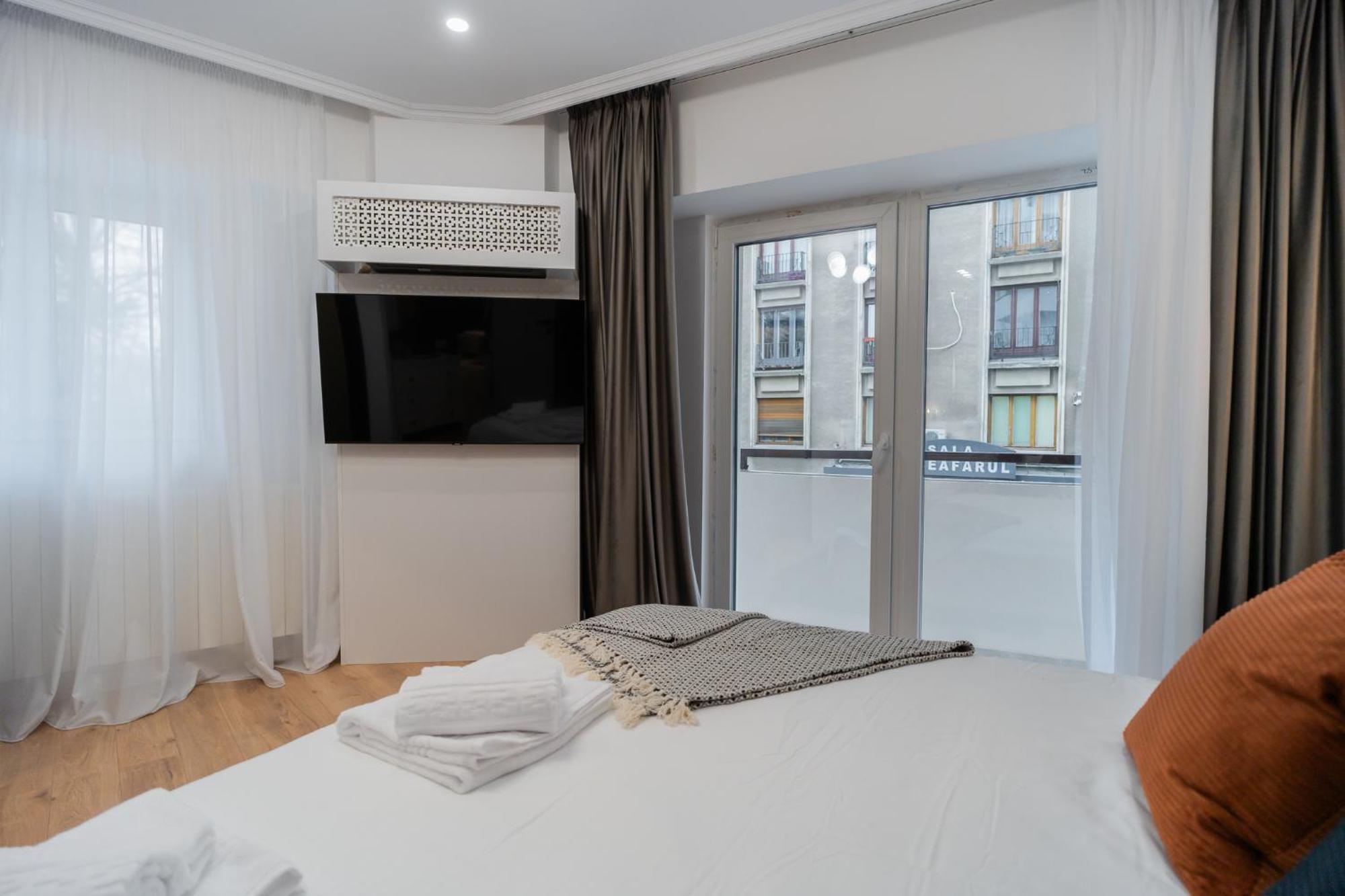 Urban Pearl - Old Town - Unique 4Br/3Ba Apartment บูคาเรสต์ ภายนอก รูปภาพ